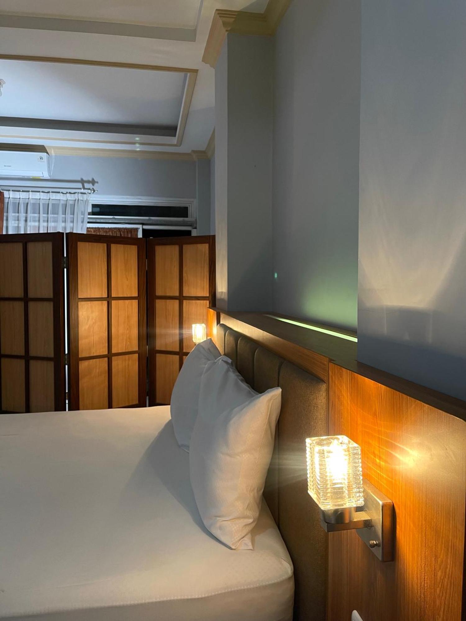 Wesbobo Inn Solo ภายนอก รูปภาพ