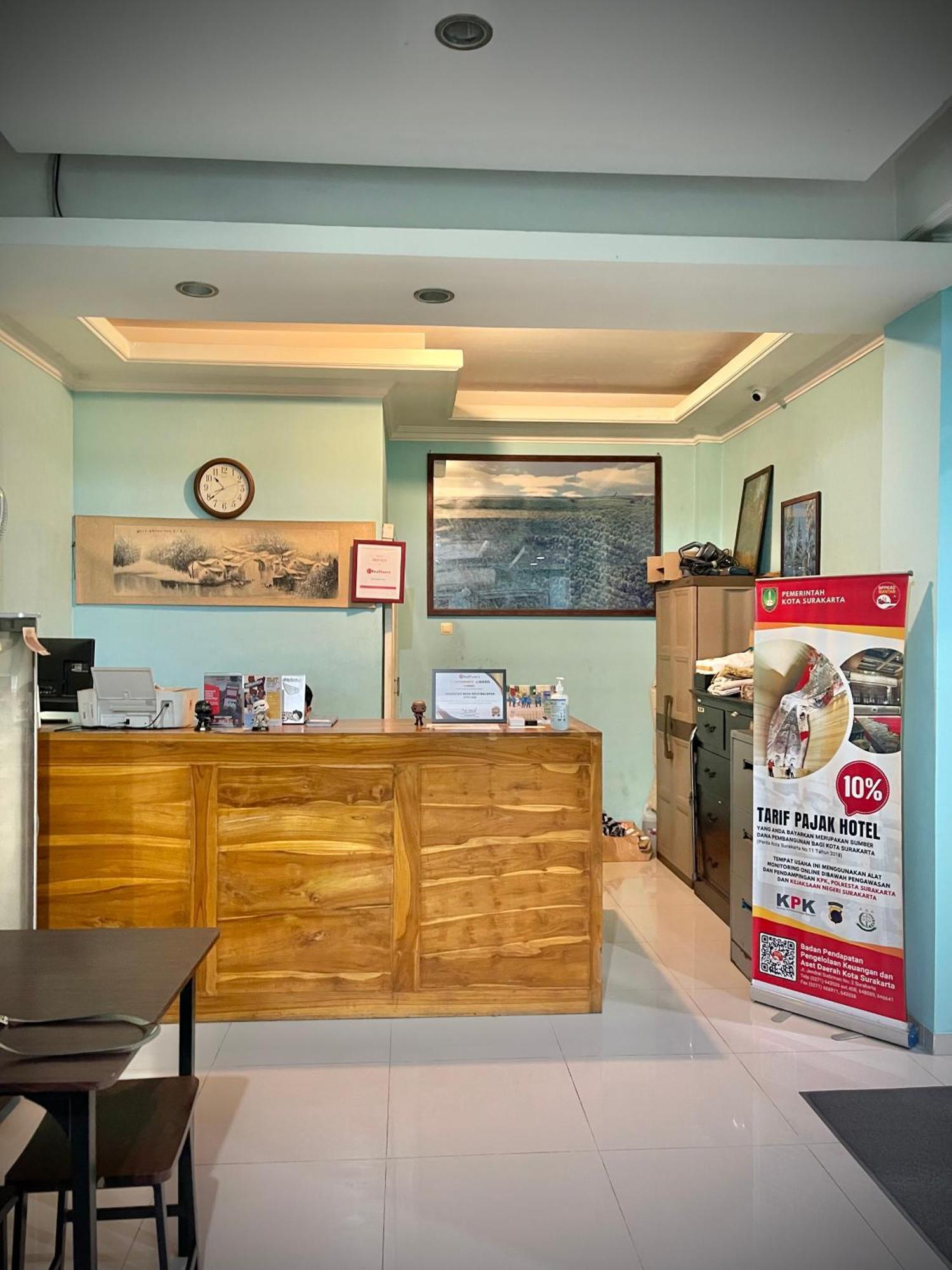 Wesbobo Inn Solo ภายนอก รูปภาพ